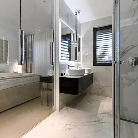Skypool San Cassiano Vila *