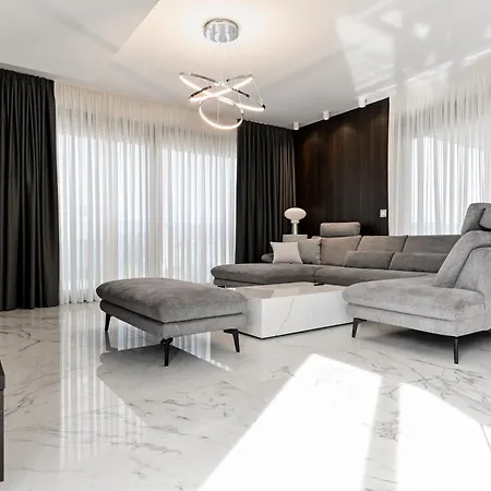 Skypool San Cassiano * Sukošan