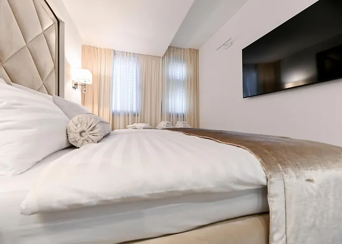 Skypool San Cassiano * Sukošan