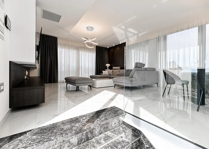 Skypool San Cassiano * Sukošan